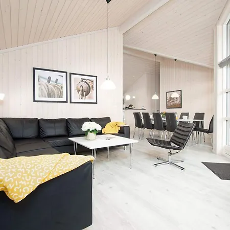 Nordic Retreat Near Shore Tatil Evi