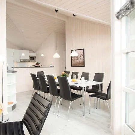 Nordic Retreat Near Shore *